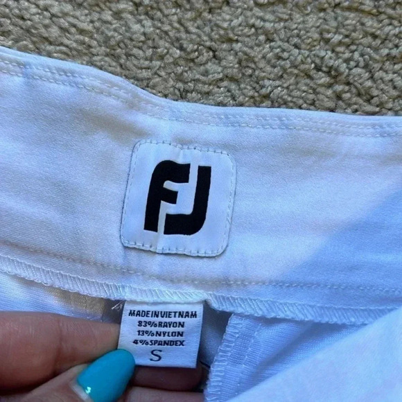 FootJoy white stretch golf shorts size small - Picture 3 of 5